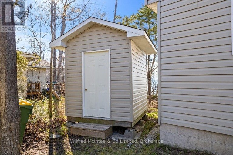 639 BRUCE ROAD 13, Native Leased Lands, Ontario, N0H2L0