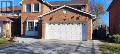 BSMT - 3 PARADE SQUARE Toronto (Highland Creek) Ontario photo 2
