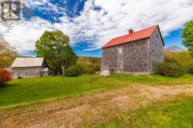 9427 Highway 8 Lequille Nova Scotia photo 2