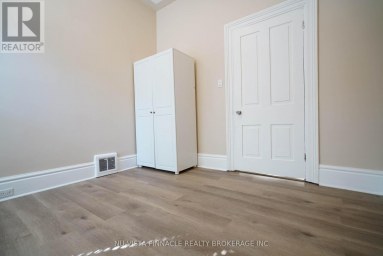 571 DUFFERIN AVENUE London East (East F) Ontario photo 12