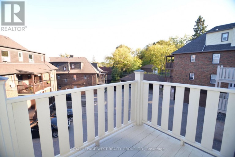 27 MOSSOM ROAD W, Toronto (High Park-Swansea), Ontario, M6S1L9