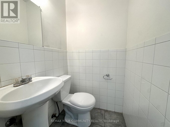 MAIN - 2417 DUNDAS STREET W, Toronto (High Park North), Ontario, M6P1X3