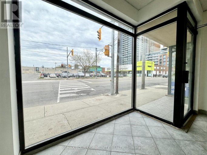 MAIN - 2417 DUNDAS STREET W, Toronto (High Park North), Ontario, M6P1X3