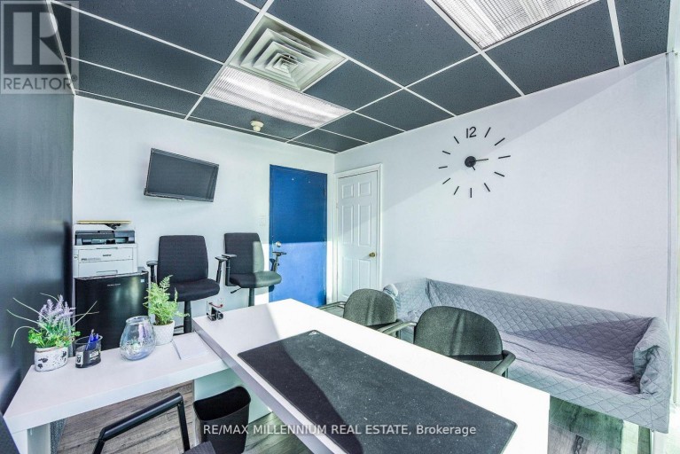 202 - 1300 STEELES AVENUE, Brampton (Bramalea West Industrial), Ontario, L6T1A2