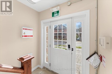 # 1 - 443 TIMOTHY STREET Newmarket (Central Newmarket) Ontario photo 6