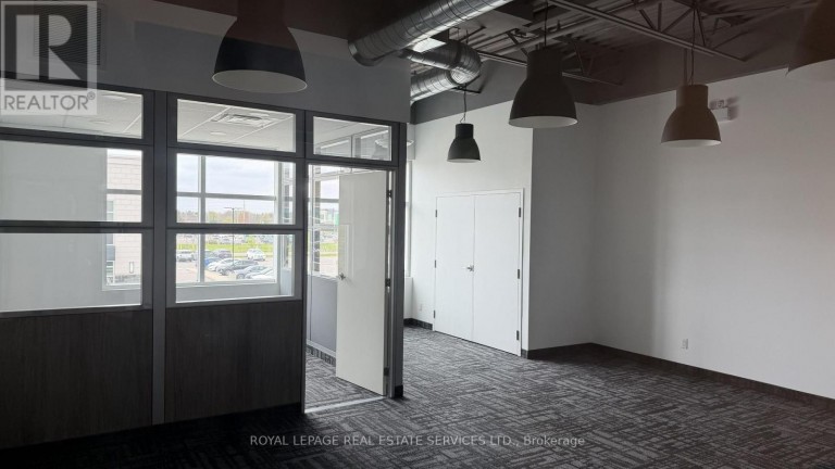 213 - 3465 REBECCA STREET, Oakville (QE Queen Elizabeth), Ontario, L6L0H3