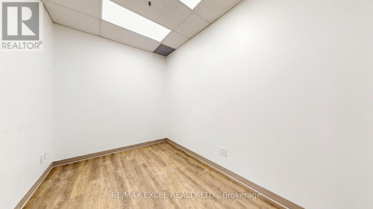 4 - 2050 STEELES AVENUE W, Vaughan (Concord), Ontario, L4K2V1