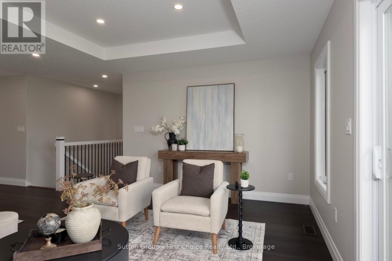 12 NELSON STREET, West Perth (Mitchell), Ontario, N0K1N0