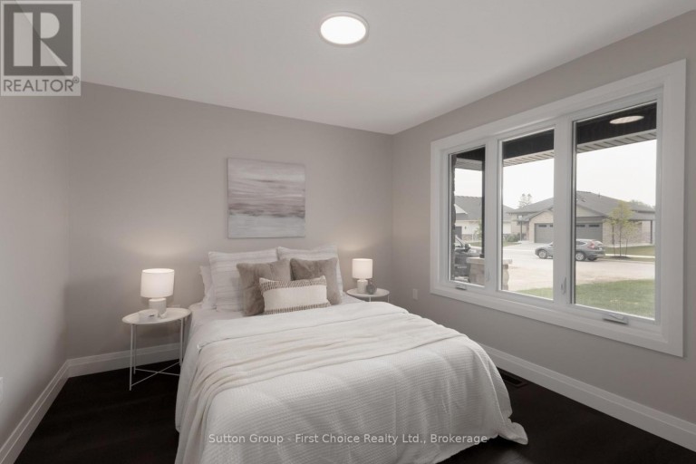 12 NELSON STREET, West Perth (Mitchell), Ontario, N0K1N0