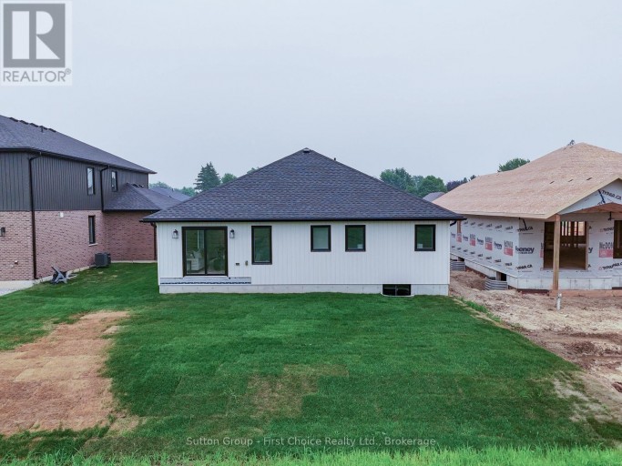 12 NELSON STREET, West Perth (Mitchell), Ontario, N0K1N0