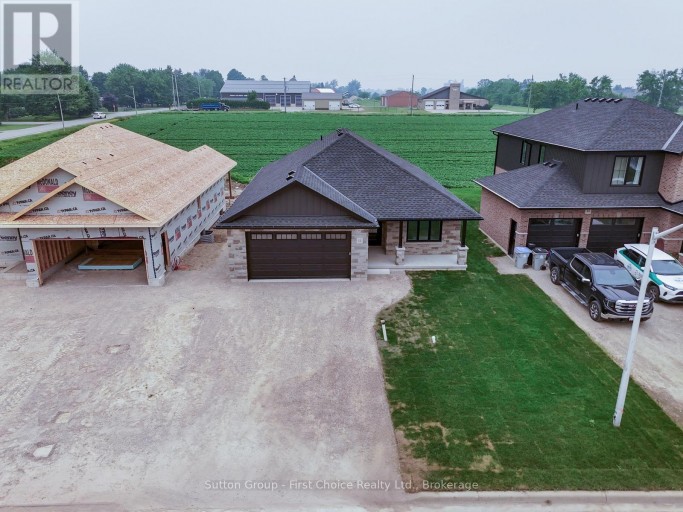 12 NELSON STREET, West Perth (Mitchell), Ontario, N0K1N0