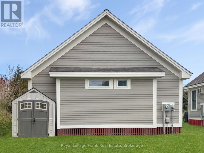 13 - 26 MEADOW VIEW LANE, Prince Edward County (Athol Ward), Ontario, K0K1P0