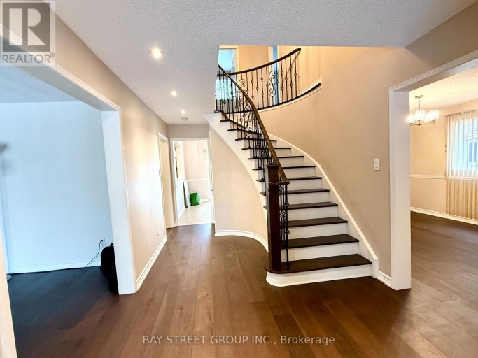 ROOM 2 - 4497 LONGMOOR ROAD, Mississauga (Central Erin Mills), Ontario, L5M4H6