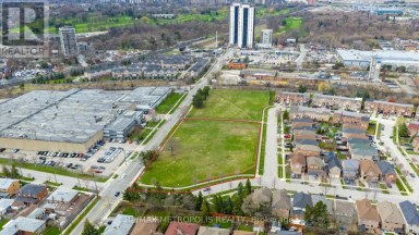 50-60 OAK STREET Toronto (Humberlea-Pelmo Park) Ontario photo 2