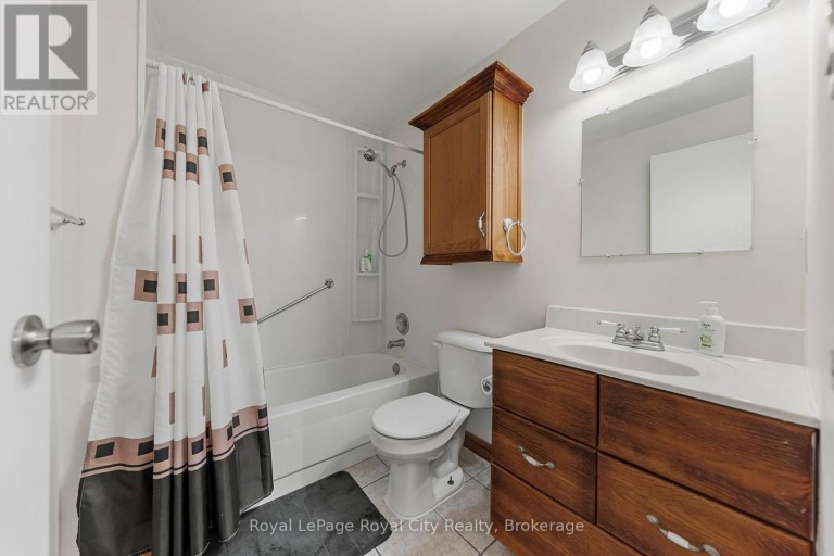 102 - 234 WILLOW ROAD, Guelph (Junction/Onward Willow), Ontario, N1H7C6