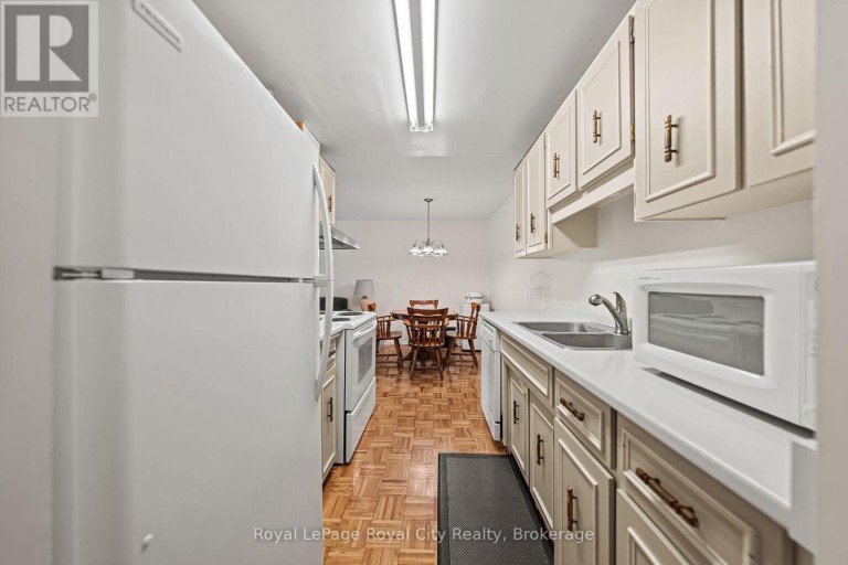 102 - 234 WILLOW ROAD, Guelph (Junction/Onward Willow), Ontario, N1H7C6