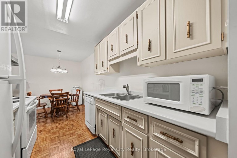 102 - 234 WILLOW ROAD, Guelph (Junction/Onward Willow), Ontario, N1H7C6