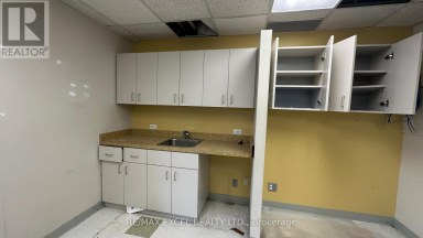 202 D-C - 2425 EGLINTON AVENUE Toronto (Kennedy Park) Ontario photo 2