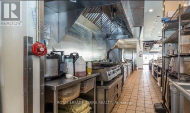 18267 YONGE STREET East Gwillimbury Ontario photo 19