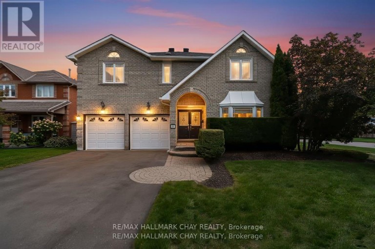 82 BISHOP DRIVE, Barrie (Ardagh), Ontario, L4N7P4