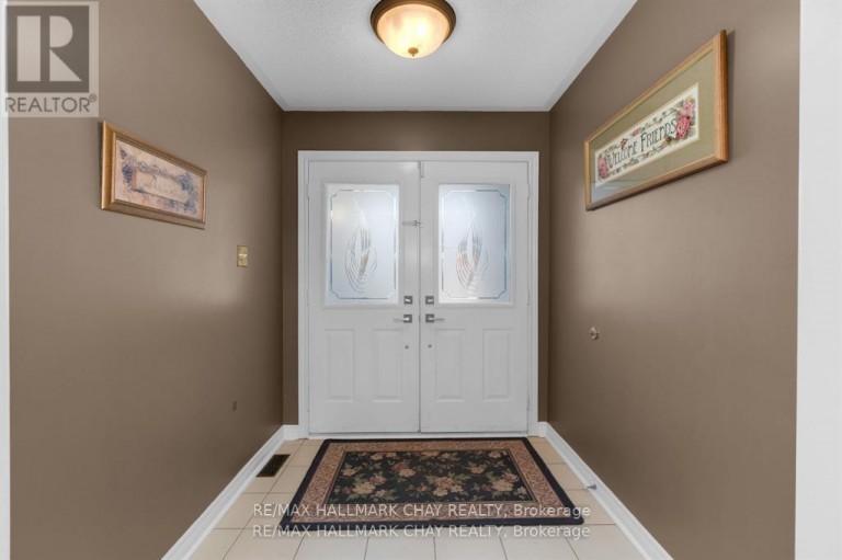 82 BISHOP DRIVE, Barrie (Ardagh), Ontario, L4N7P4