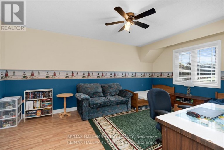 82 BISHOP DRIVE, Barrie (Ardagh), Ontario, L4N7P4