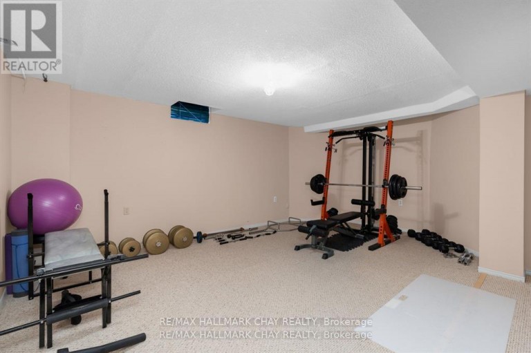 82 BISHOP DRIVE, Barrie (Ardagh), Ontario, L4N7P4