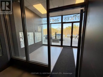 208 E - 4544 DUFFERIN STREET Toronto (York University Heights) Ontario photo 3