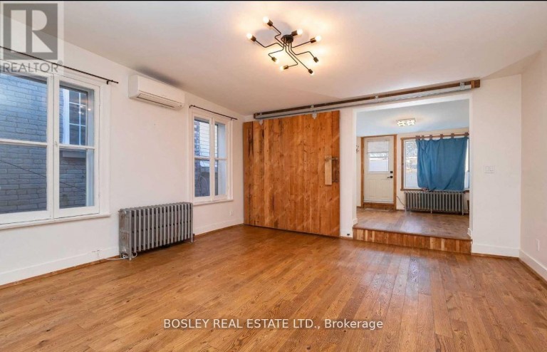UPPER - 2994 DUNDAS STREET W, Toronto (Junction Area), Ontario, M6P1Z3