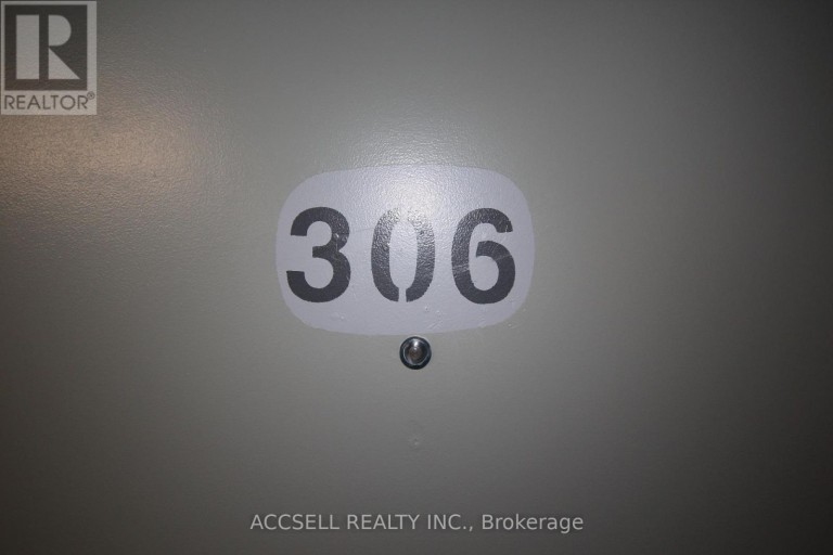 306 - 276 MERRITT AVENUE, Chatham-Kent (Chatham), Ontario, N7M3G1