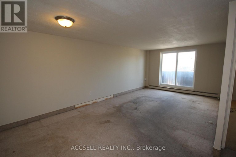 212 - 276 MERRITT AVENUE, Chatham-Kent (Chatham), Ontario, N7M3G1