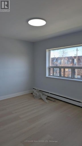 11 - 296 SAGUENAY AVENUE, Oshawa (McLaughlin), Ontario, L1J2M8