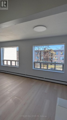 11 - 296 SAGUENAY AVENUE, Oshawa (McLaughlin), Ontario, L1J2M8