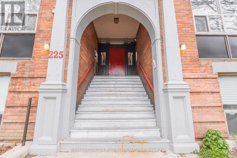 105 - 225 GLADSTONE AVENUE, Toronto (Little Portugal), Ontario, M6J3L5