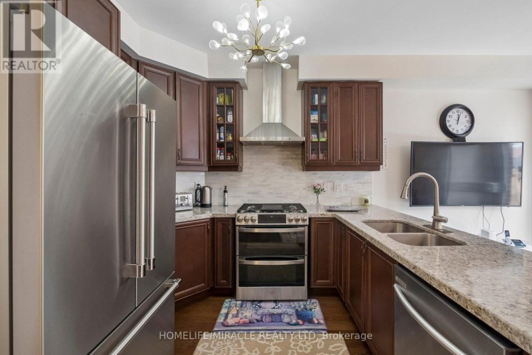 25 TRUE BLUE CRESCENT, Caledon (Bolton East), Ontario, L7E4K6