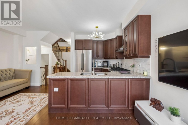 25 TRUE BLUE CRESCENT, Caledon (Bolton East), Ontario, L7E4K6