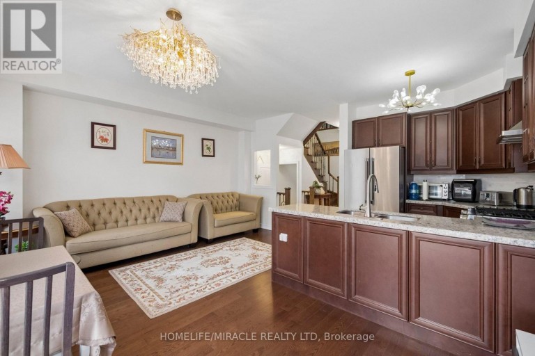 25 TRUE BLUE CRESCENT, Caledon (Bolton East), Ontario, L7E4K6