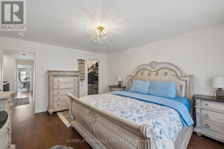 25 TRUE BLUE CRESCENT, Caledon (Bolton East), Ontario, L7E4K6