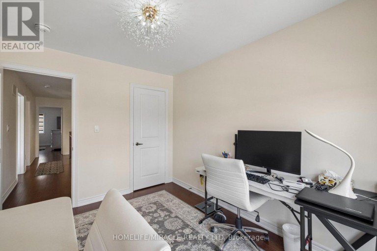 25 TRUE BLUE CRESCENT, Caledon (Bolton East), Ontario, L7E4K6