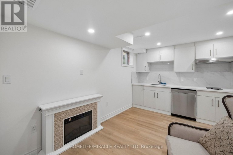 25 TRUE BLUE CRESCENT, Caledon (Bolton East), Ontario, L7E4K6