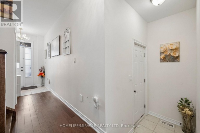 25 TRUE BLUE CRESCENT, Caledon (Bolton East), Ontario, L7E4K6