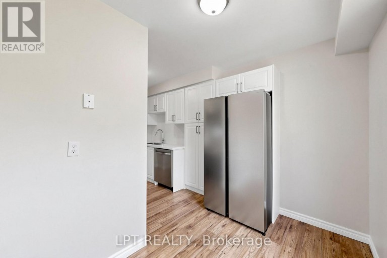 32 - 1055 CENTRAL PK BOULEVARD N, Oshawa (Centennial), Ontario, L1G7M4