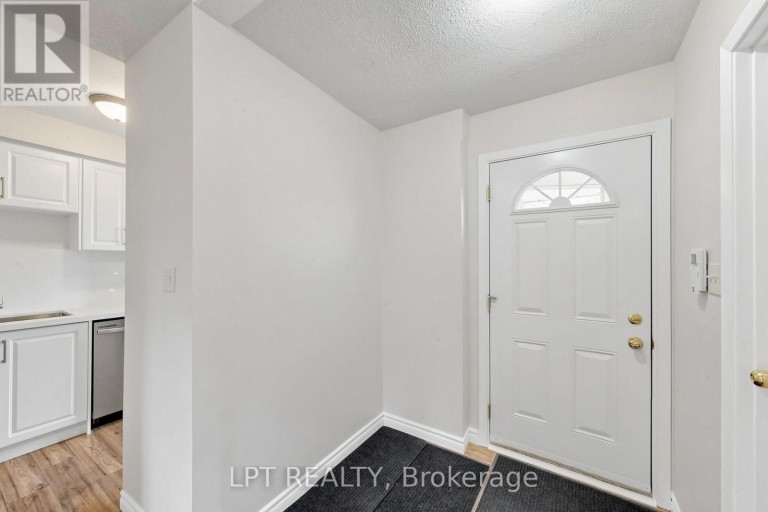 32 - 1055 CENTRAL PK BOULEVARD N, Oshawa (Centennial), Ontario, L1G7M4