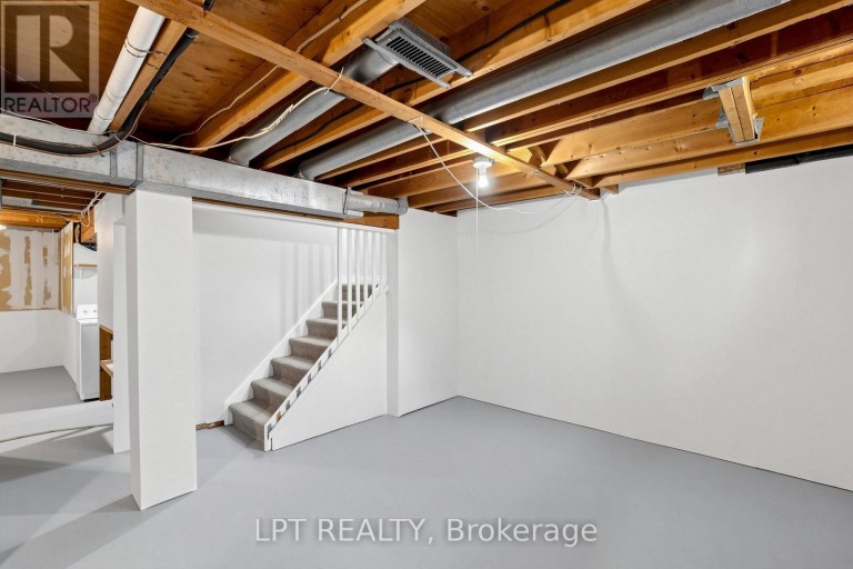 32 - 1055 CENTRAL PK BOULEVARD N, Oshawa (Centennial), Ontario, L1G7M4