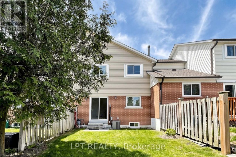 32 - 1055 CENTRAL PK BOULEVARD N, Oshawa (Centennial), Ontario, L1G7M4