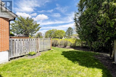 32 - 1055 CENTRAL PK BOULEVARD N Oshawa (Centennial) Ontario photo 41