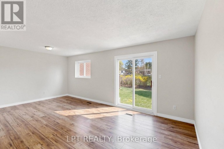 32 - 1055 CENTRAL PK BOULEVARD N, Oshawa (Centennial), Ontario, L1G7M4