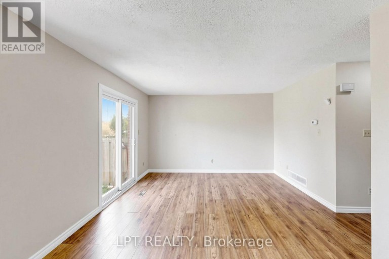 32 - 1055 CENTRAL PK BOULEVARD N, Oshawa (Centennial), Ontario, L1G7M4