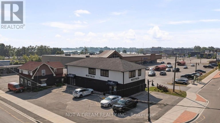 64 FRONT STREET N, Orillia, Ontario, L3V4R8