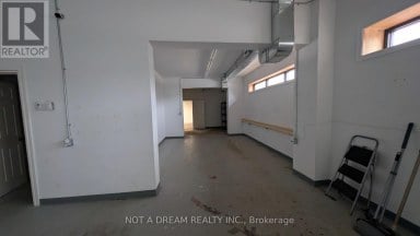 64 FRONT STREET N Orillia Ontario photo 12